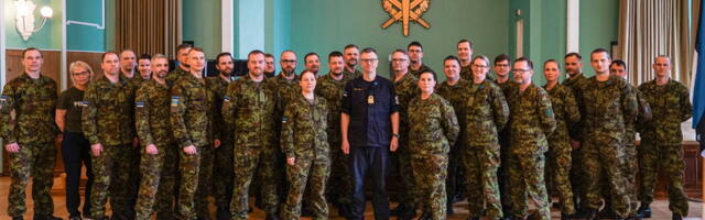 Kaitseväe Akadeemia staabiohvitseri kursuse lõpetajad said kätte lõputunnistused