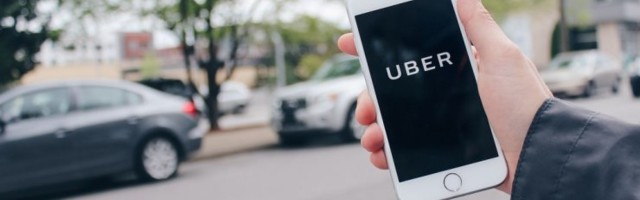 Uber loobus oma isejuhtiva auto väljatöötamisest