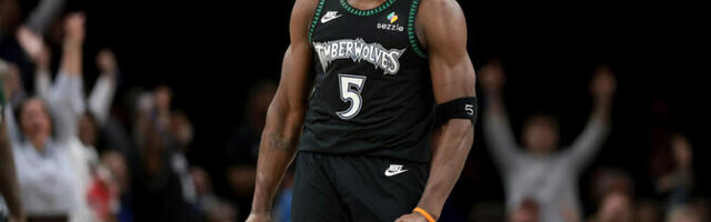 Timberwolves viigistas seeria, Wembanyama eemaldati mängust