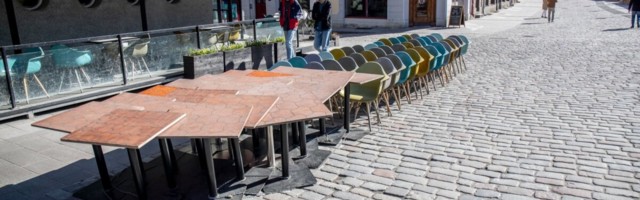 FOTOD | Pealinna kohvikud ning restoranid valmistuvad väliterrasside avamiseks