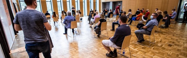 Riigi uus taktika: järgmisel nädalal lastakse mõnes kohas vaktsineerimine täiesti vabaks