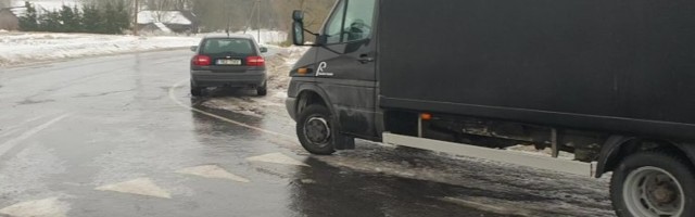 VIDEO | Türi ja Väätsa vahelisel teel jäid autod jäävangi