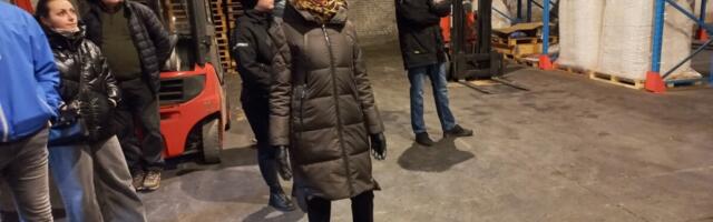 Tapal ladustavad ettevõtjad kaupa vanas salajases kompleksis