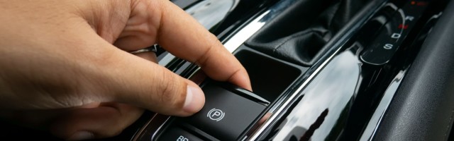 Mida kujutab endast “Brake Hold” nupp?