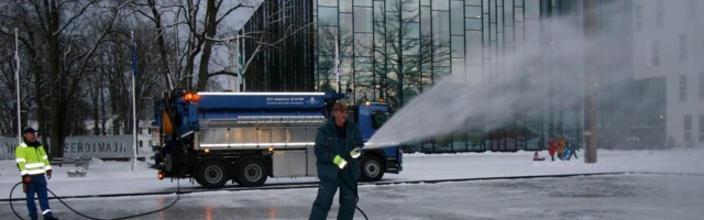 Jõhvi rajab muusikaväljakule liuvälja