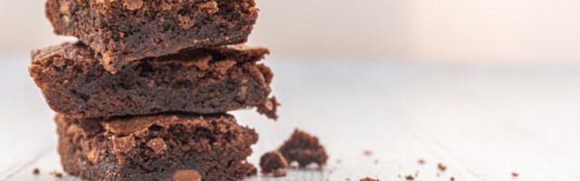 RETSEPT | Ideaalne nädalavahetuse magustoit: suussulav brownie, mis ei jäta kedagi külmaks