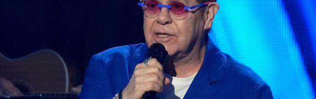 „See on olnud laastav.“ Nägemisvõime pea kaotanud Elton John on viimasel ajal kimpus igapäevase tegevusega