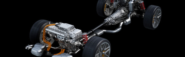 Neljasilindriline Mercedes C 63 AMG: nutt ja hala varjutab muljetavaldavat tehnikat