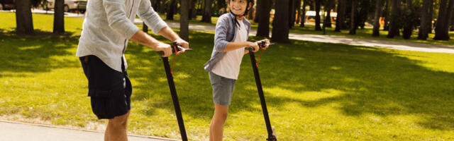 Terve pere armastab tõukeratastega sõitmist – kuidas enda või lapse sähkut kindlustada?