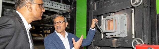 Singapuri president külastas Kehras paberivabrikut