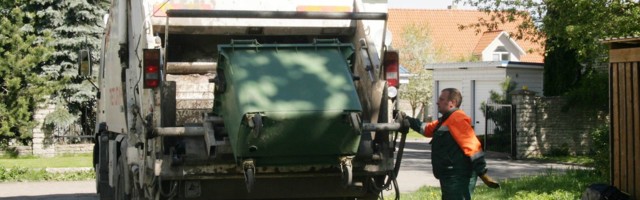 JUHTKIRI Avalik hange ei tohi muutuda farsiks