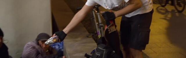 Reporter: Butapesti «Rattamaffia» jagab kodututele sööki ja jooki