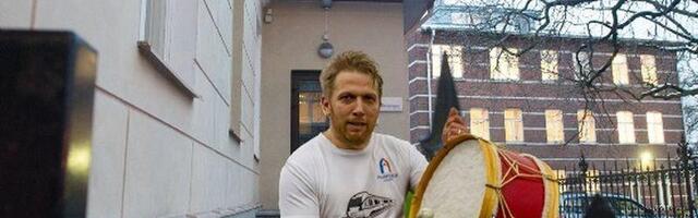 FOTO! Jaanus Karilaid üritas Reformierakonnalt rahasadu välja meelitada eriti kummalise meetodiga