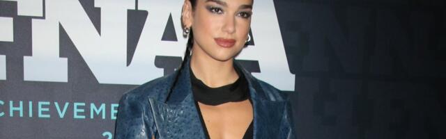 KUUM KLÕPS | Lauljanna Dua Lipa naudib sünnipäevaeelset puhkusereisi nappides bikiinides