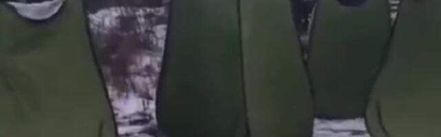 VIDEO | Vene armee riietab nüüd oma sõdureid tualetitelkidesse. Päris loll see mõte ka ei ole