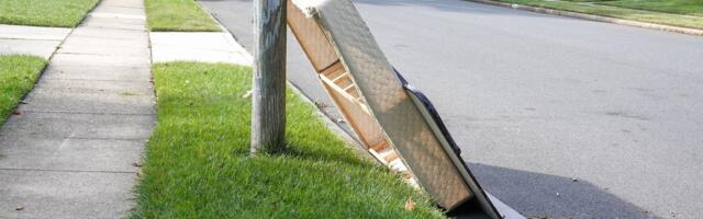 Voodiraam hakkas kolme aasta pärast nagisema ja klient soovis raha tagasi. Tarbijakaitse asus tema poolele