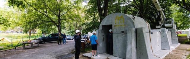 В центре Таллинна установили модульное укрытие