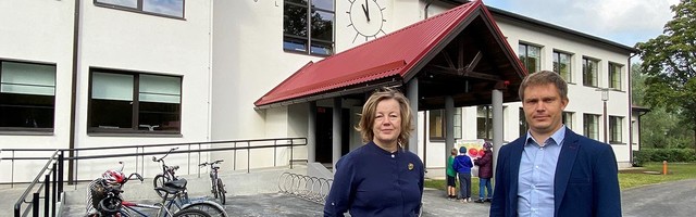 Ala­ve­re kool alus­tab uut õp­peaas­tat re­no­vee­ri­tud ma­jas