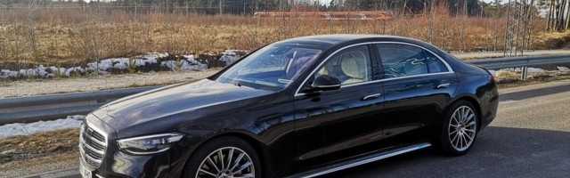 Pilk peale, käsi külge: uus S-klass, rafineerituse meistriklass peaaegu kõiges