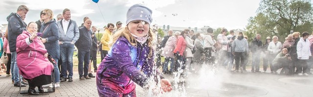 VIDEO Sillamäe uut rannapromenaadi ehivad seitse purskkaevu