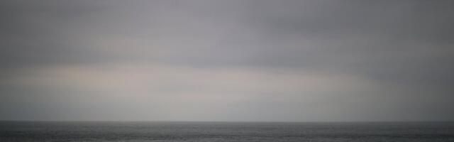 Suurbritannia rannikul jäi Atlandi põhjas kulgevate kaablite kohal ankrusse Vene laev, millel kästi lahkuda