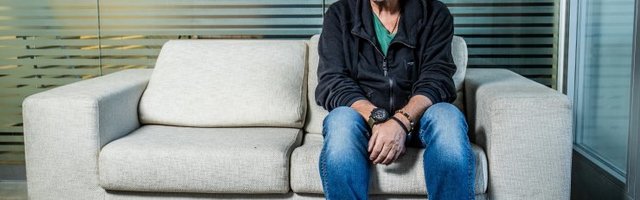 Toomas Kirss näitlejate tehtud üleskutsest "Kurat, püsi kodus!": inimesel, kes sellise kampaania peale tuli, on pehmelt öeldes ajupeetus