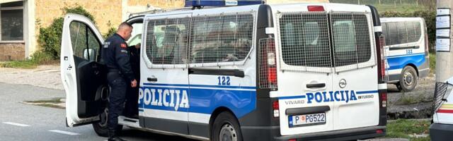 ODJEKNULA SNAŽNA DETONACIJA U ZETI: Izbio požar na automobilu, policija istražuje da li je namerno zapaljeno vozilo