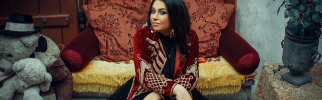 MERILY TIMMER: Vanad majad elavad tihtipeale oma elu