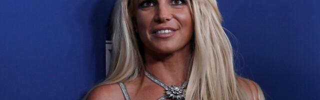 Lauljanna Britney Spears võeti joobes juhtimise eest vahi alla