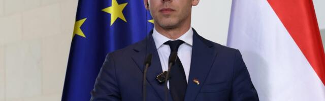 Orbáni partei Fideszi esindajad protestivad tema liitlasest presidendi ametist tagandamise vastu