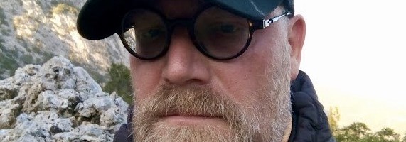 ( : ) kivisildnik: ( : ) värdjaliku kunsti vastu