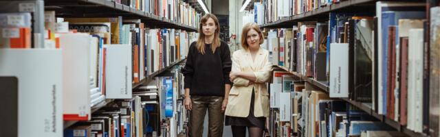 Kümme numbrit külmemas toonis