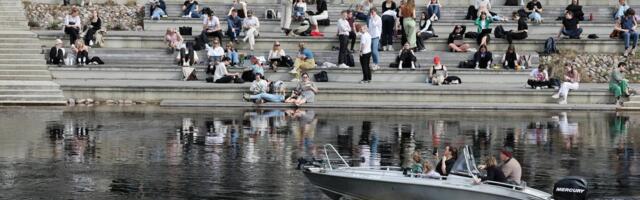 Kevade nautijad jätavad jõe äärde maha palju rämpsu