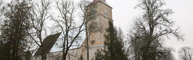 Kullamaa kiriku katus ootab remondiraha