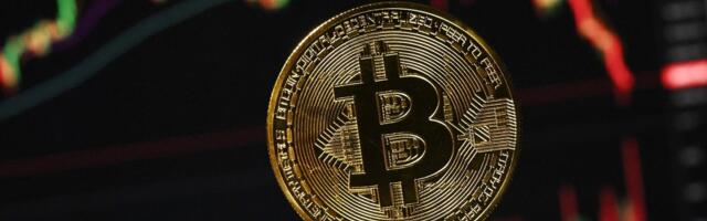 Bitcoin’i hind tegi pärast vabalangust väikese põrke üles
