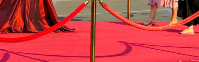 Sve oči uprte u njih: Ovo su kombinacije sa premijere filma "Đavo nosi Pradu 2" koje ćemo pamtiti, ili nećemo