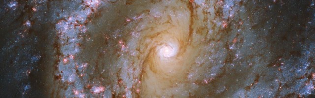 NASA avaldas värske pildi 52 miljoni valgusaasta kaugusel asuvast galaktikast
