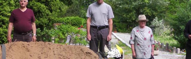 Rakveres algas punaarmeelaste säilmete ümbermatmine