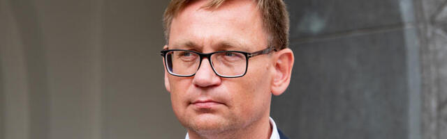 Minister Peterson soovib taastada arutelud tervishoiu rahastamise üle, ravikindlustus  ei ole tööturu muutustega kaasas käinud