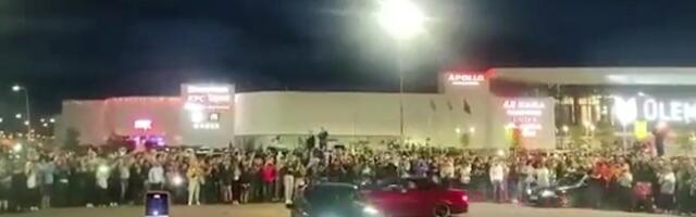 Politsei otsib Ülemiste keskuse parklas rahvasse sõitnud BMW juhti