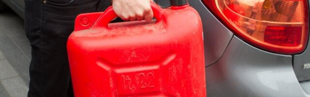 Geenius uuris_ mida vastab riigikogu tehisaru, kui küsida, kuidas sõbra kütusearvet kuluhüvitisse kanda?