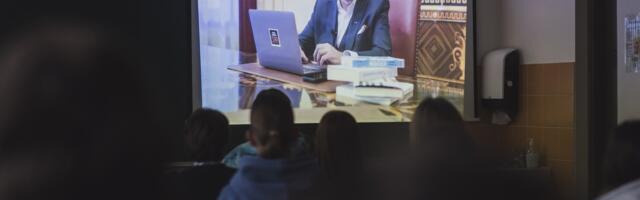 Tuhandete gümnasistideni jõuab TI-Hüppe tehisaru õpirakendus