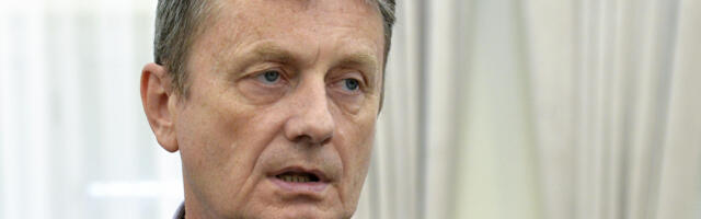 DARKO GLIŠIĆ SE PROBUDIO IZ KOME: Evo u kakvom je stanju ministar nakon MOŽDANOG UDARA!