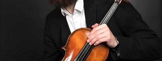 Hains Tooming esineb viiulikontserdiga Peetri kirikus koos Erik Kreemiga