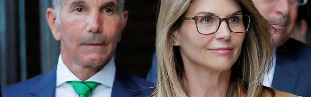 „Lastega kodus“ näitleja Lori Loughlin lahutab pea 28 aastat kestnud abielu