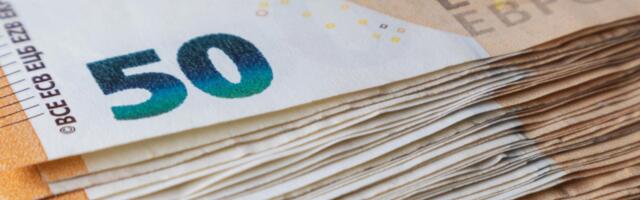 Keskmine palk tõusis kolmandas kvartalis 2075 euroni, kuid aastaga palgakasv aeglustus