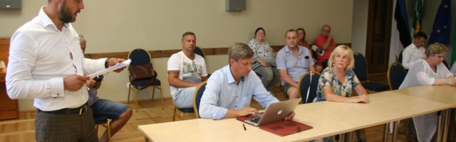 Enda mahavõtmist Jõhvi volikogu juhi kohalt vaidlustav Naumkin kohtusse ei lähe