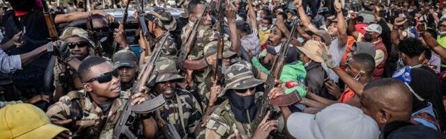 Madagaskari president teatas riigipöördekatsest, mässuliste väitel on kogu armee ülestõusuga liitunud