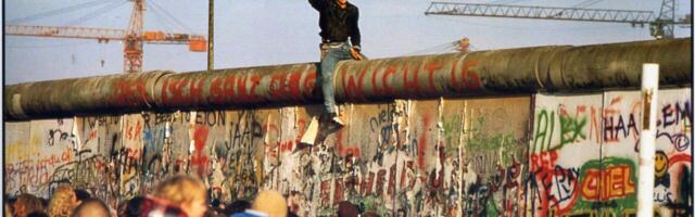MEEDIAVALVUR: Kreml kujundab Narva sillast Berliini müüri lõpusirgel?
