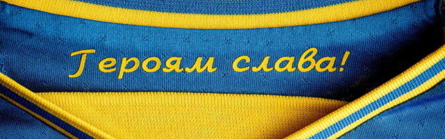 Ukraina jalgpalliliit võttis vastuolulise loosungi ametlikult kasutusele